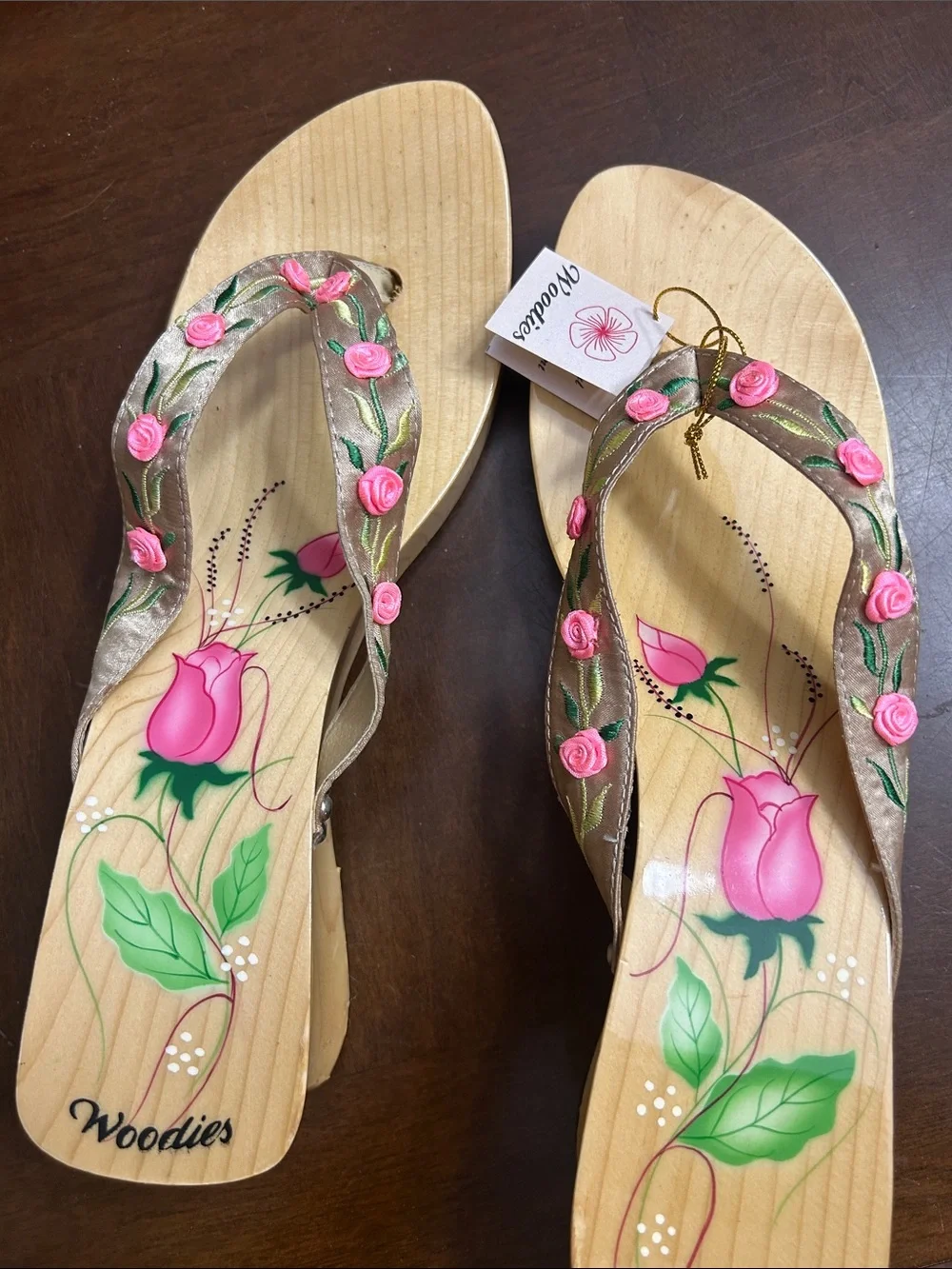 NWT Woodies Pink Floral Embroidered Women's Sandals